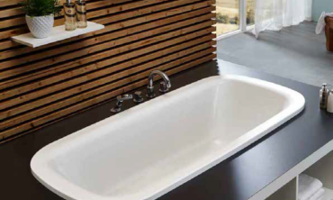 Moderne Badewanne von Mauersberger in zeitlosem Design